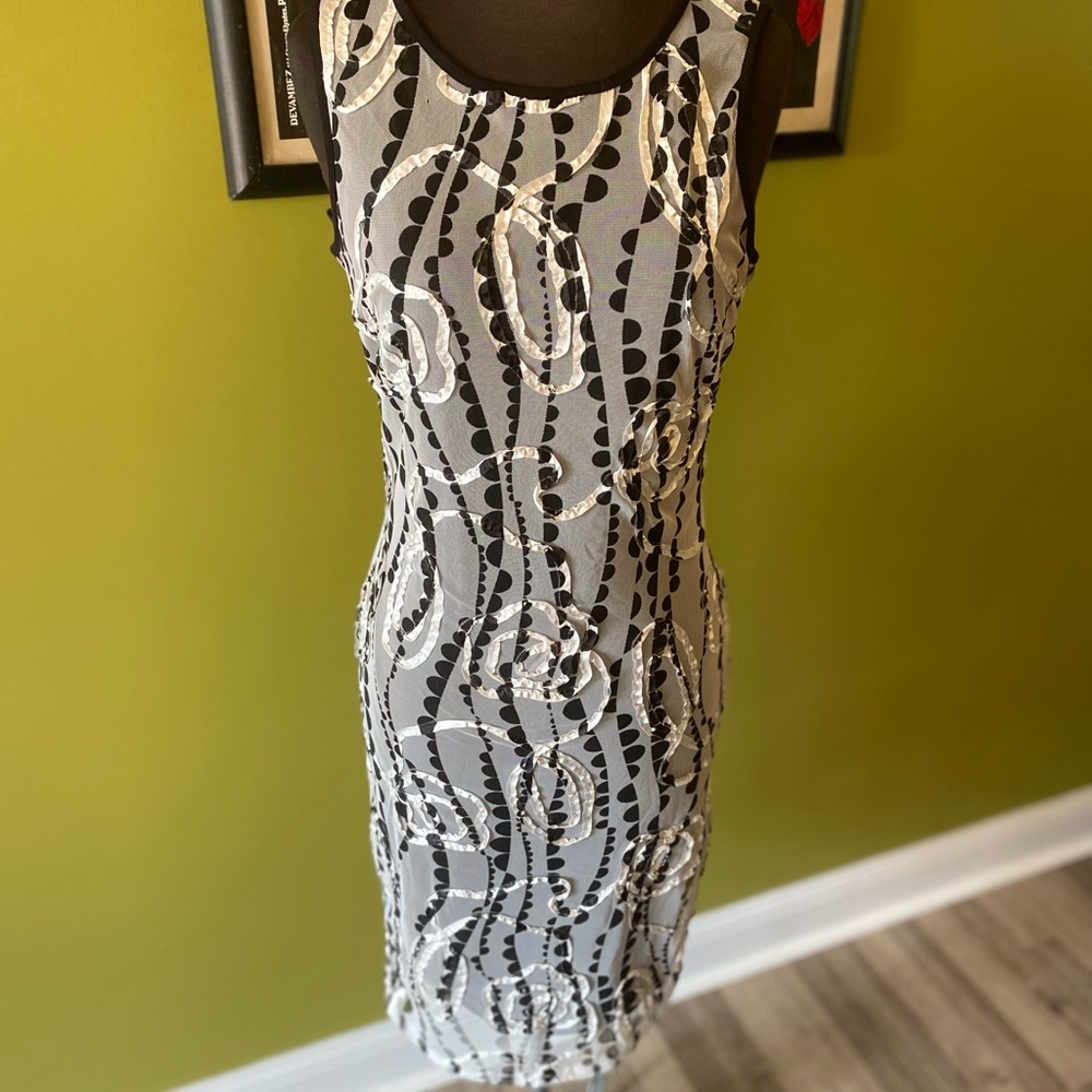 Frank Lyman size 6 dress.